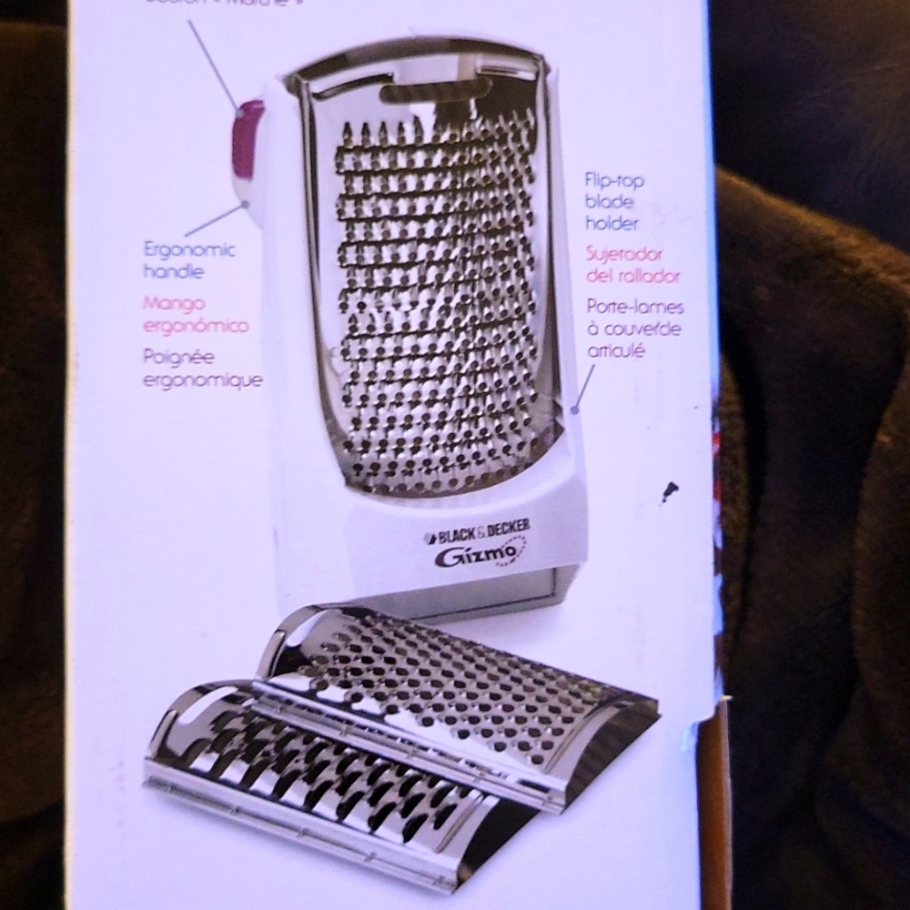 Black & Decker Gizmo cordless grater Rechargeable 3 blades cheese chocolate NEW